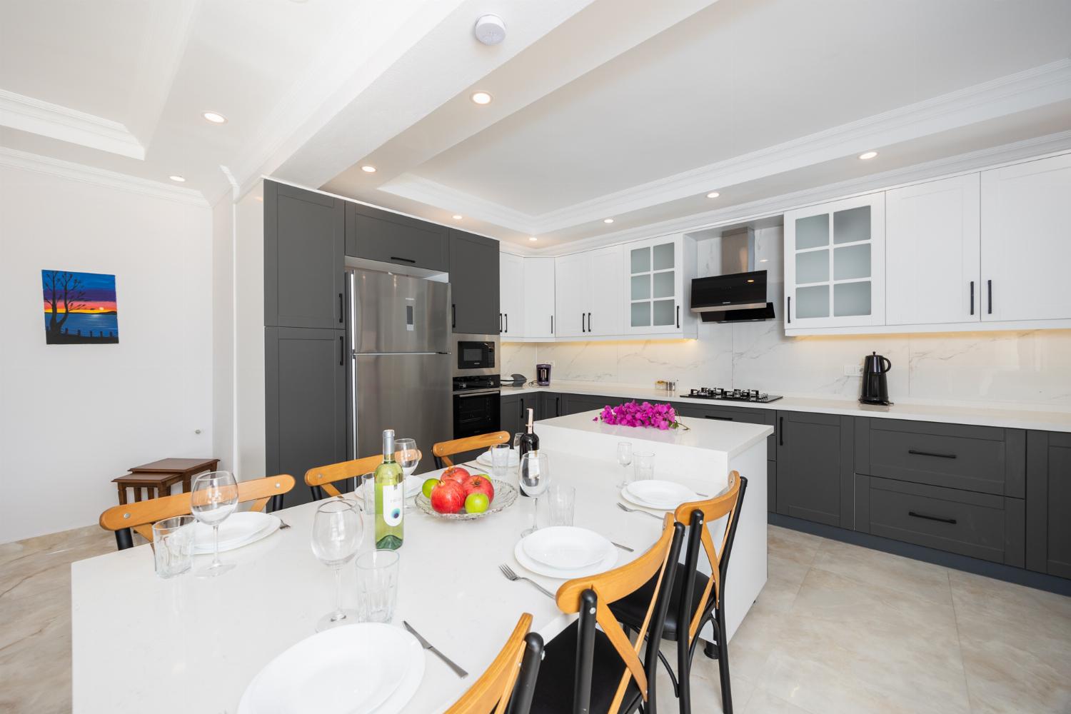 Main building: equipped kitchen