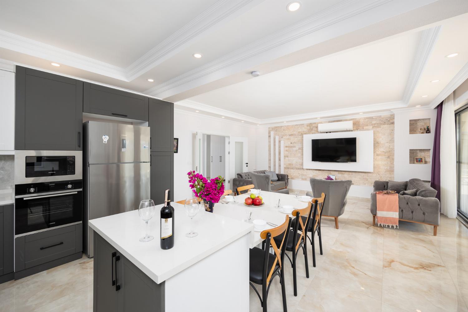 Main building: equipped kitchen