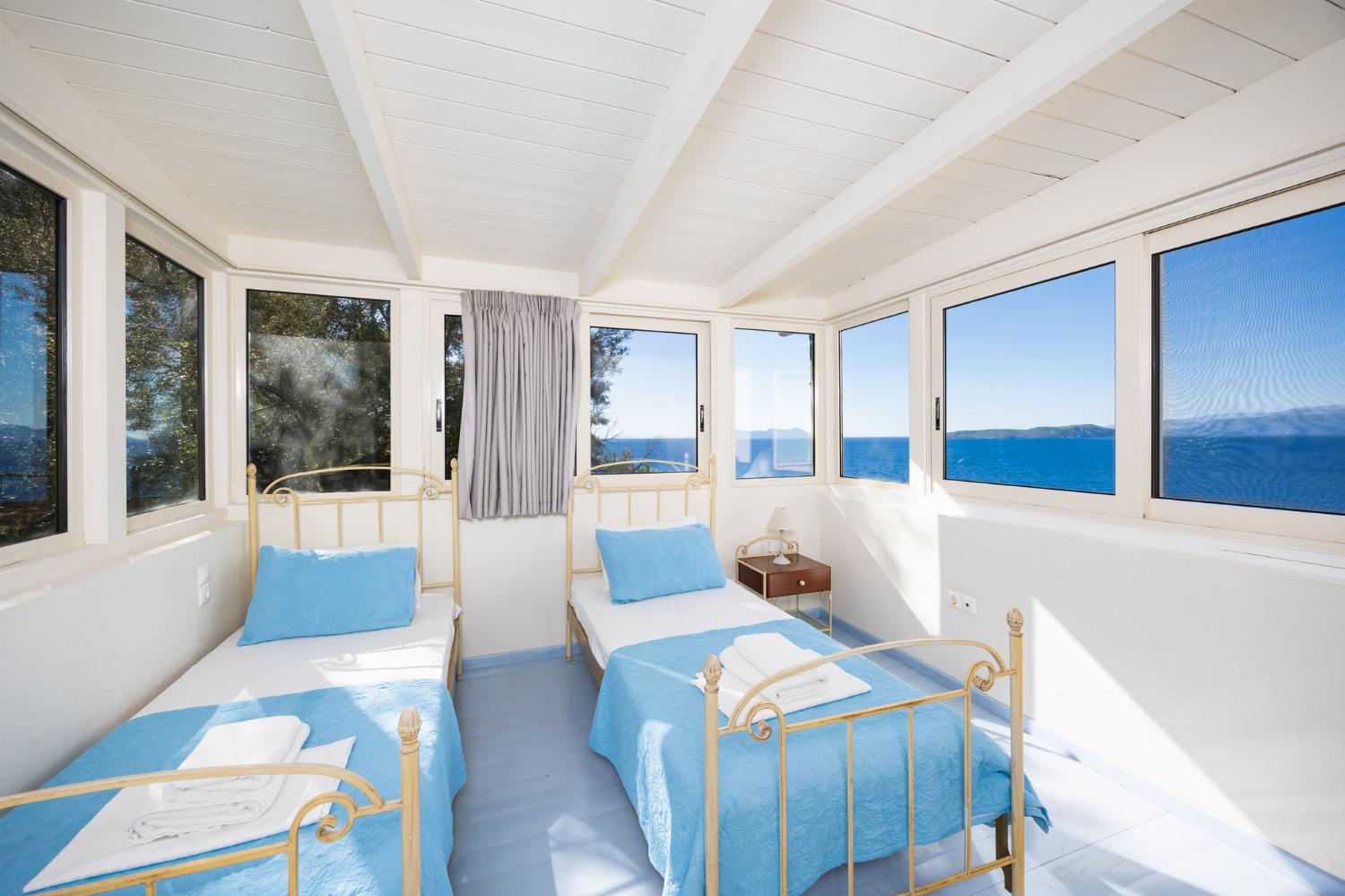 Twin bedroom with A/C