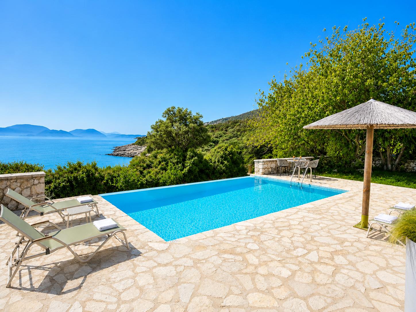 Private pool and terrace