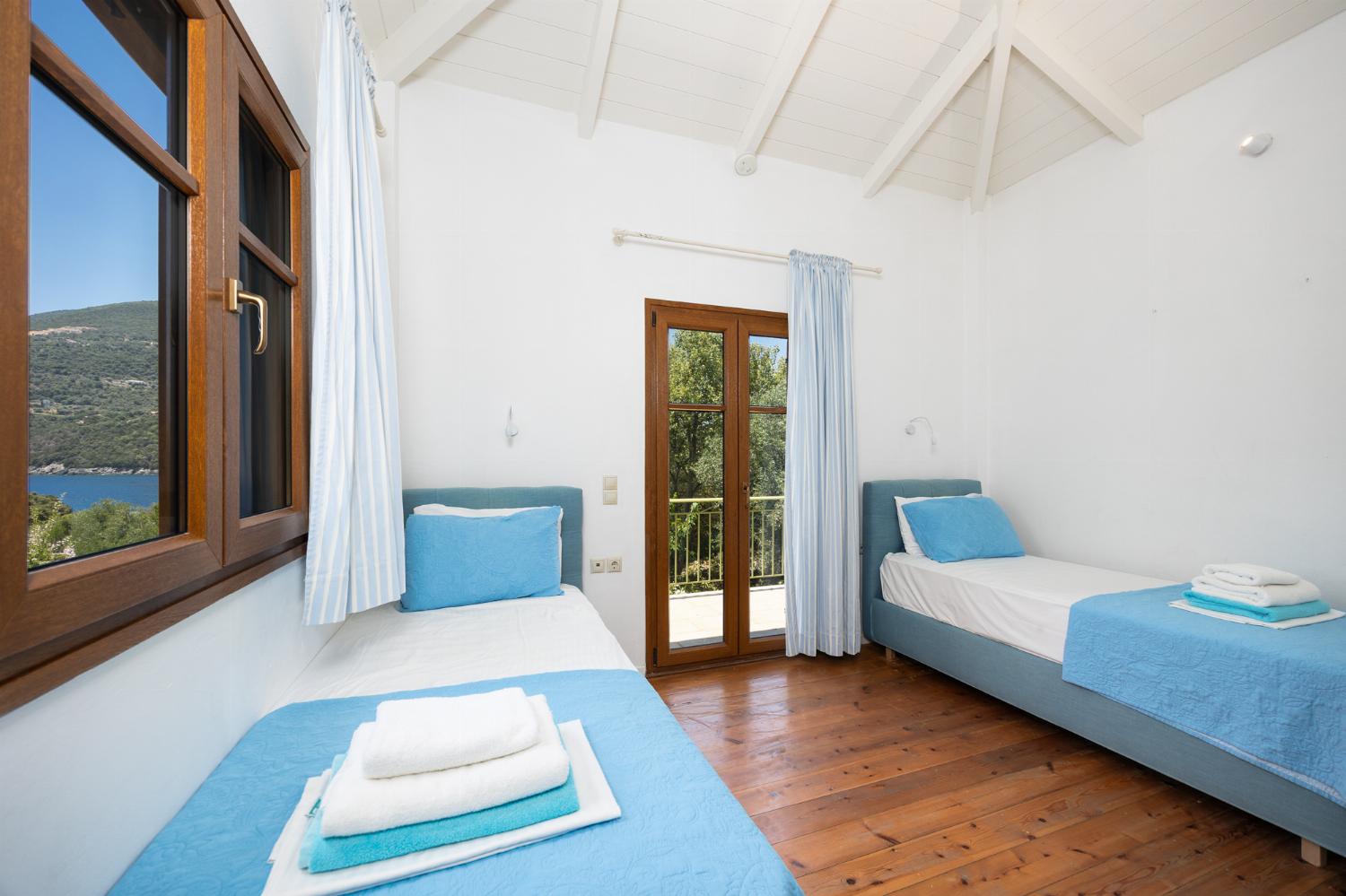 Twin bedroom with A/C