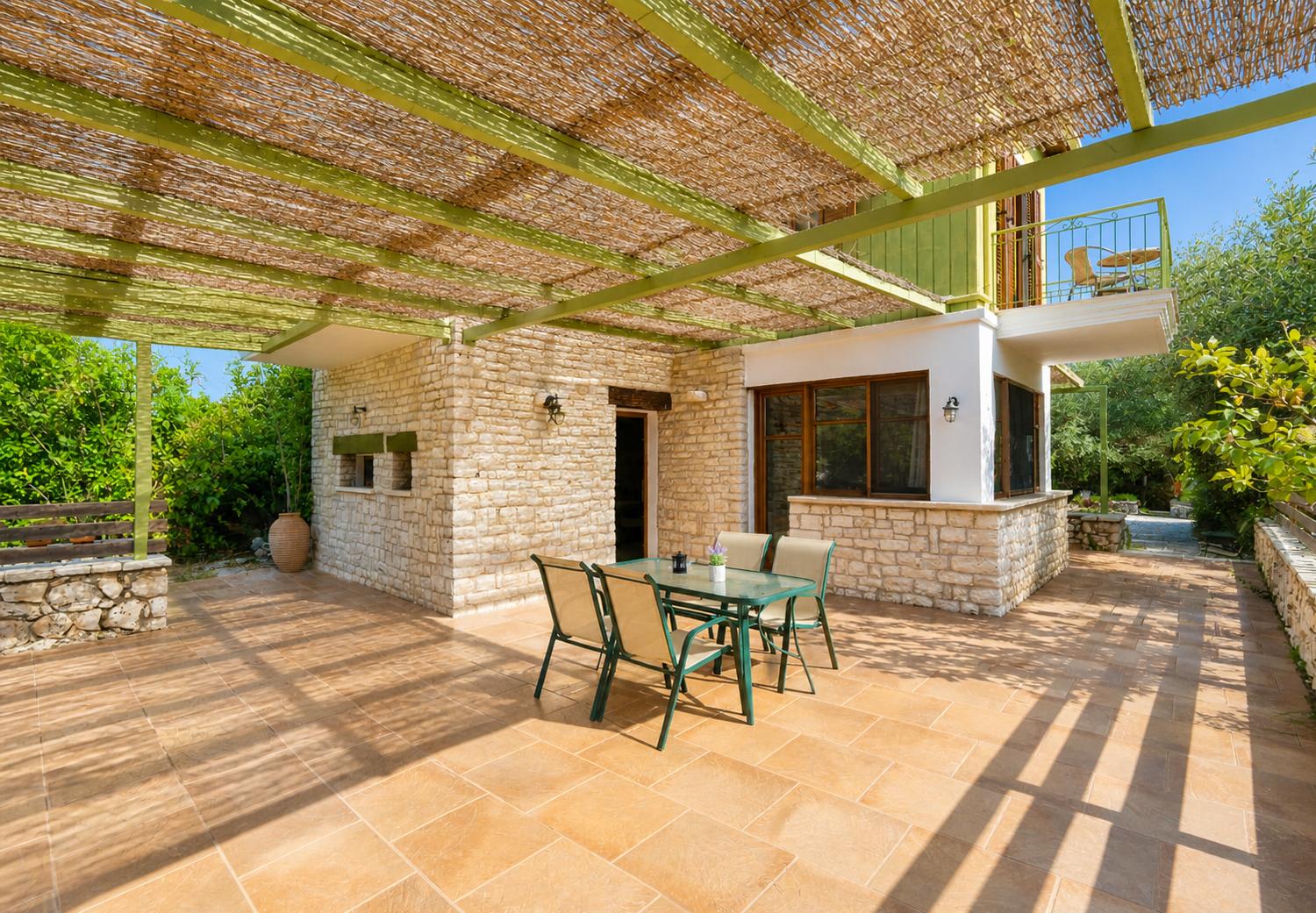 Villa Maistro, Lefkada – Covered Patio Dining