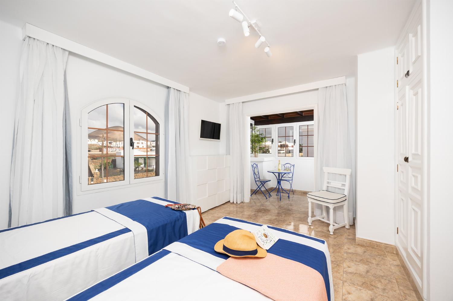 Twin bedroom with A/C