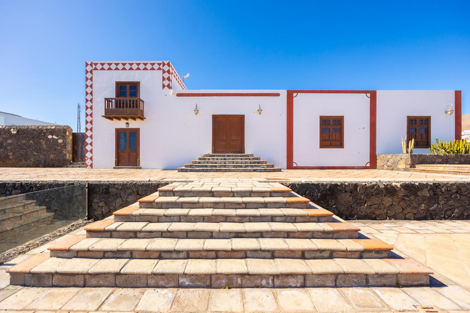 Beautiful villa with private pool and terrace