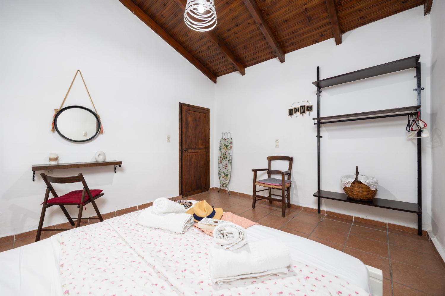 Double bedroom with en suite bathroom and A/C