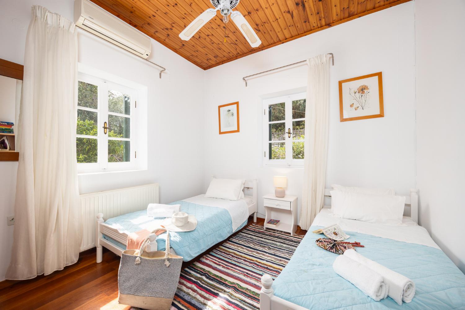 Twin bedroom with A/C