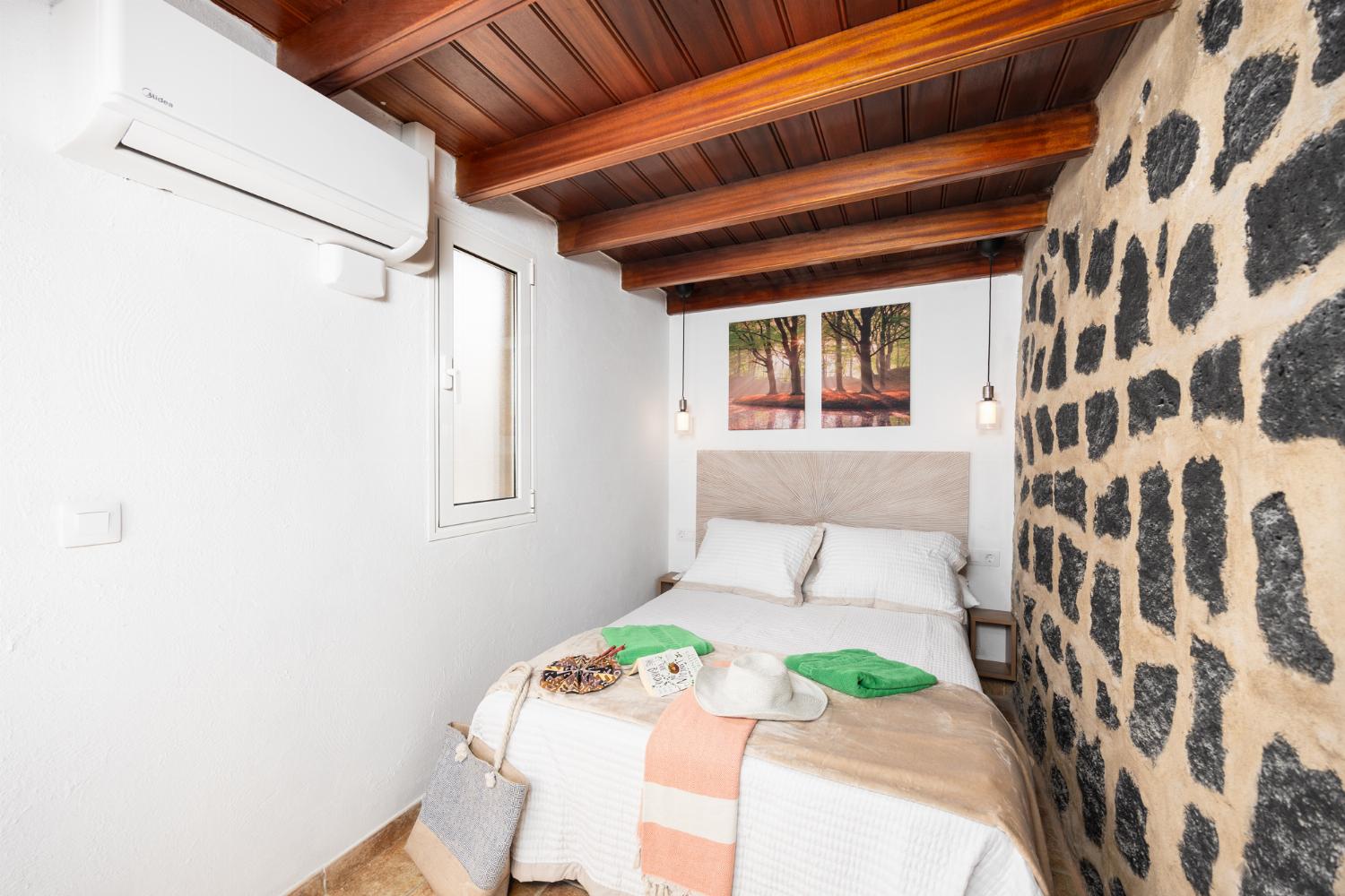 Double bedroom in annex with en suite bathroom and A/C