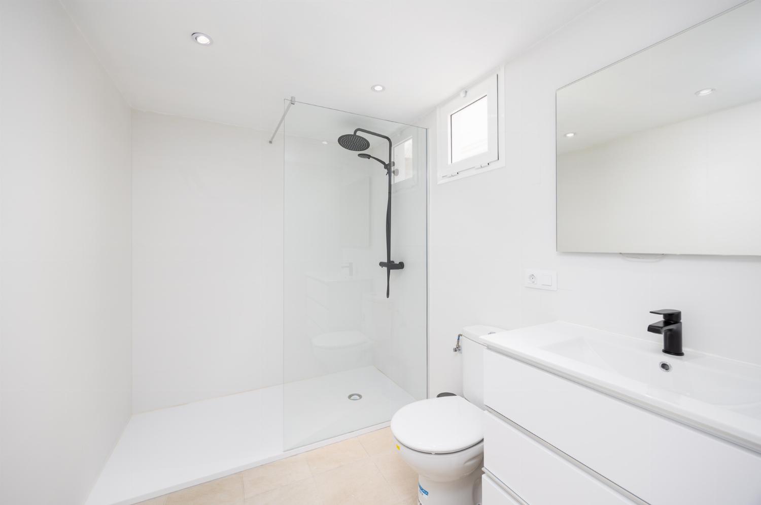 En suite bathroom in annex with shower