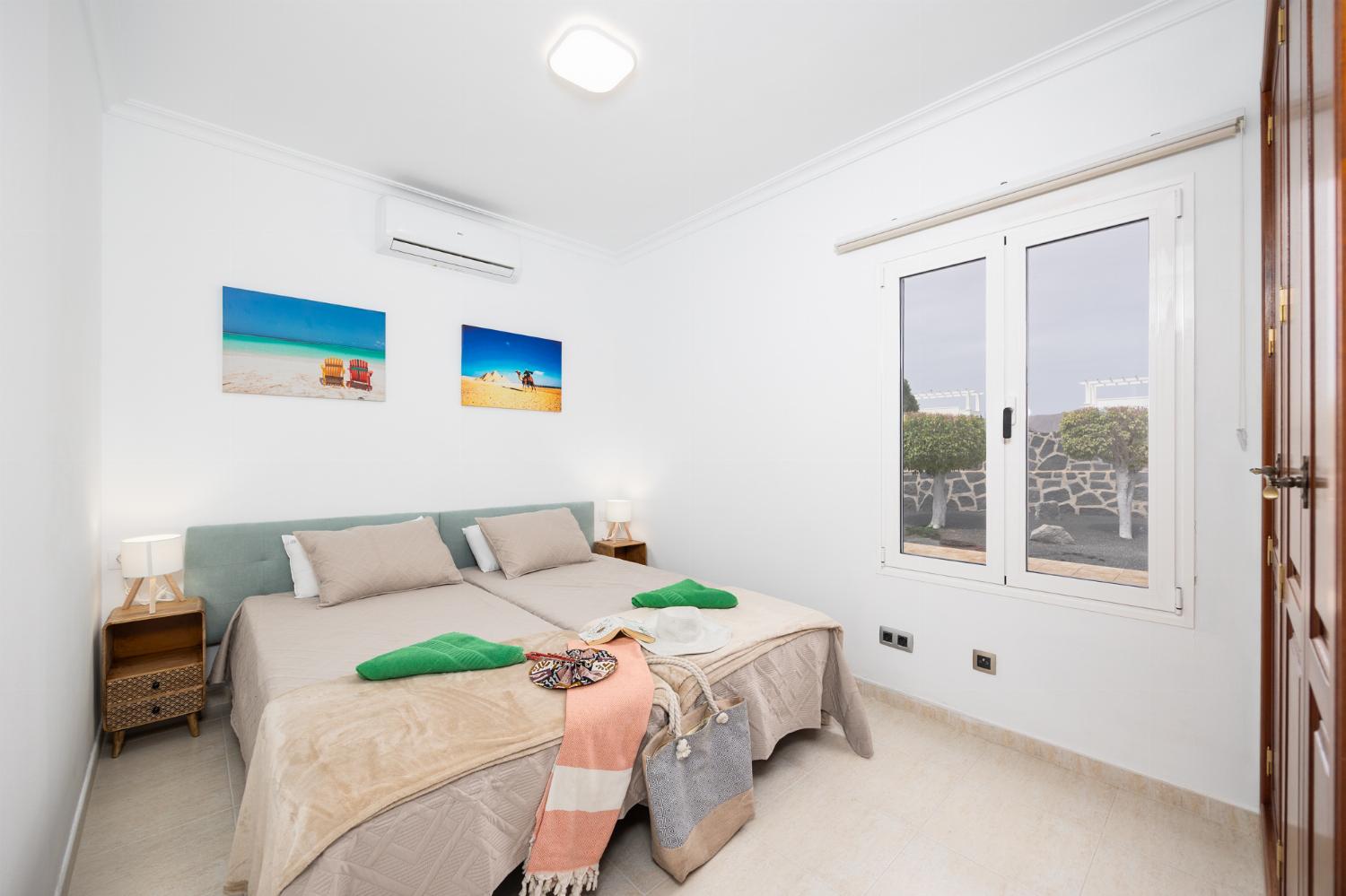Twin bedroom with A/C