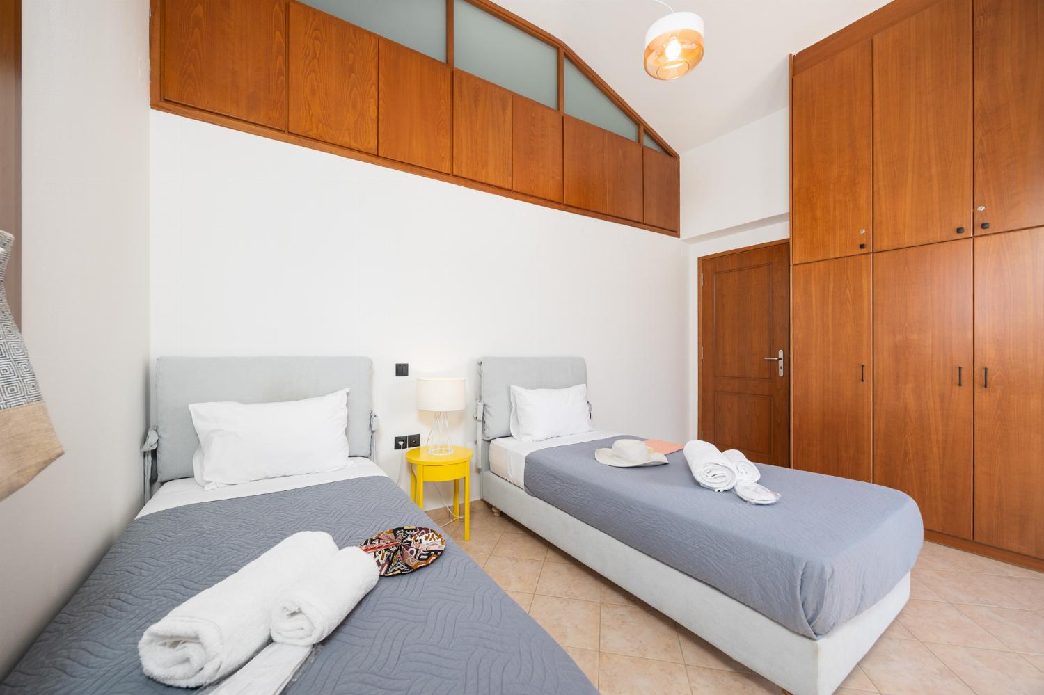 Twin bedroom with A/C