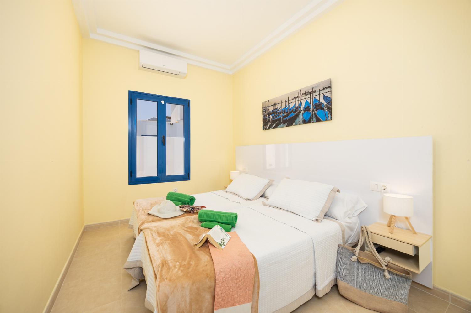 Twin bedroom with A/C