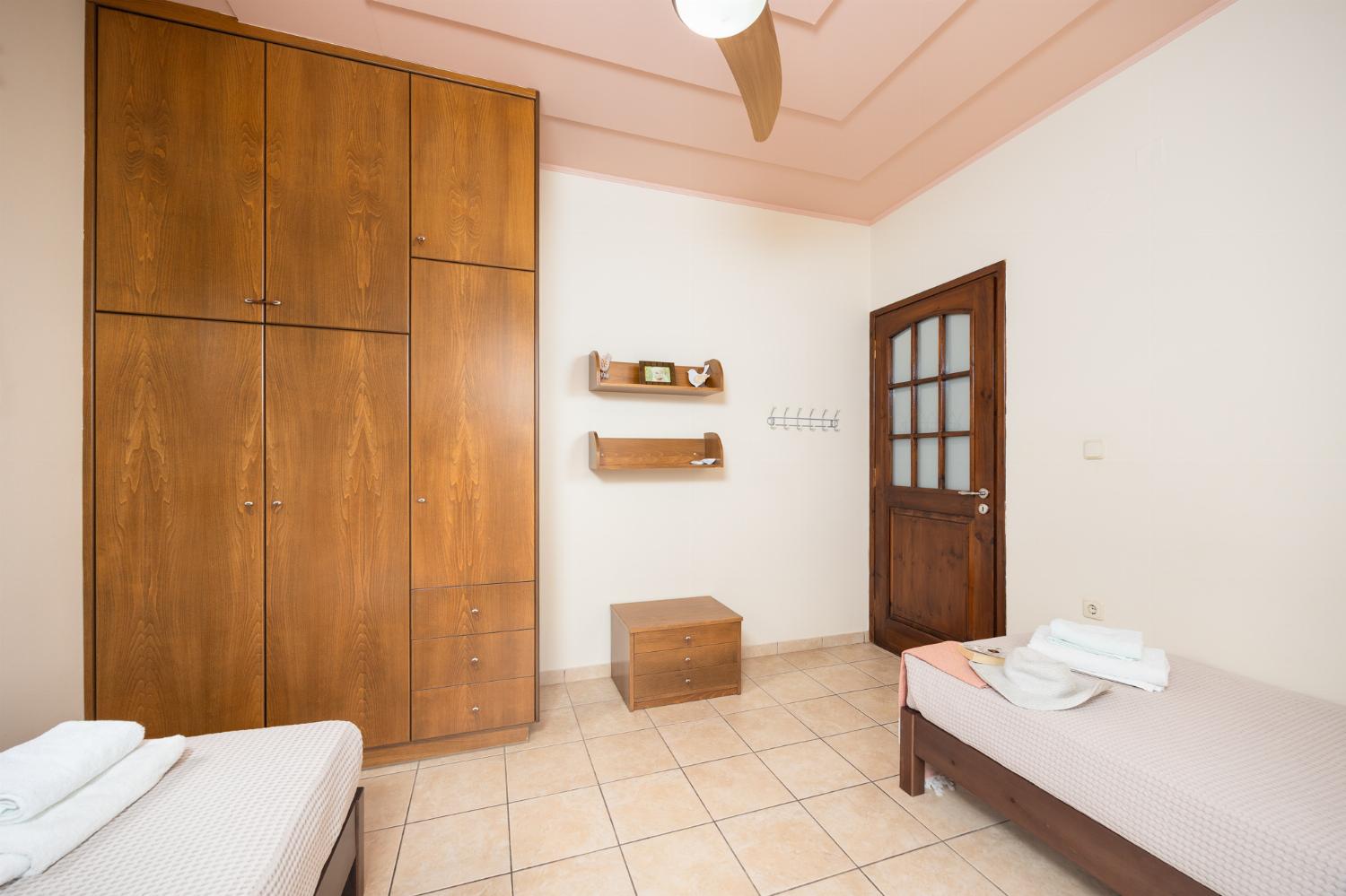 Twin bedroom with A/C