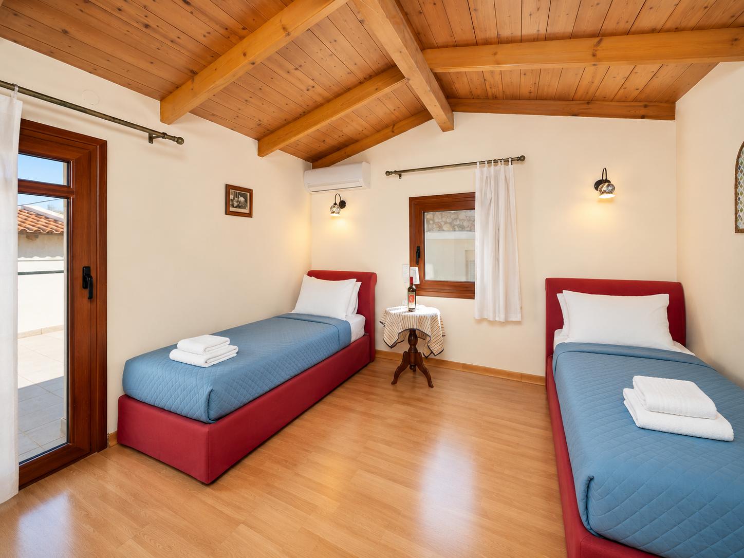 Twin bedroom with en suite W/C, and A/C