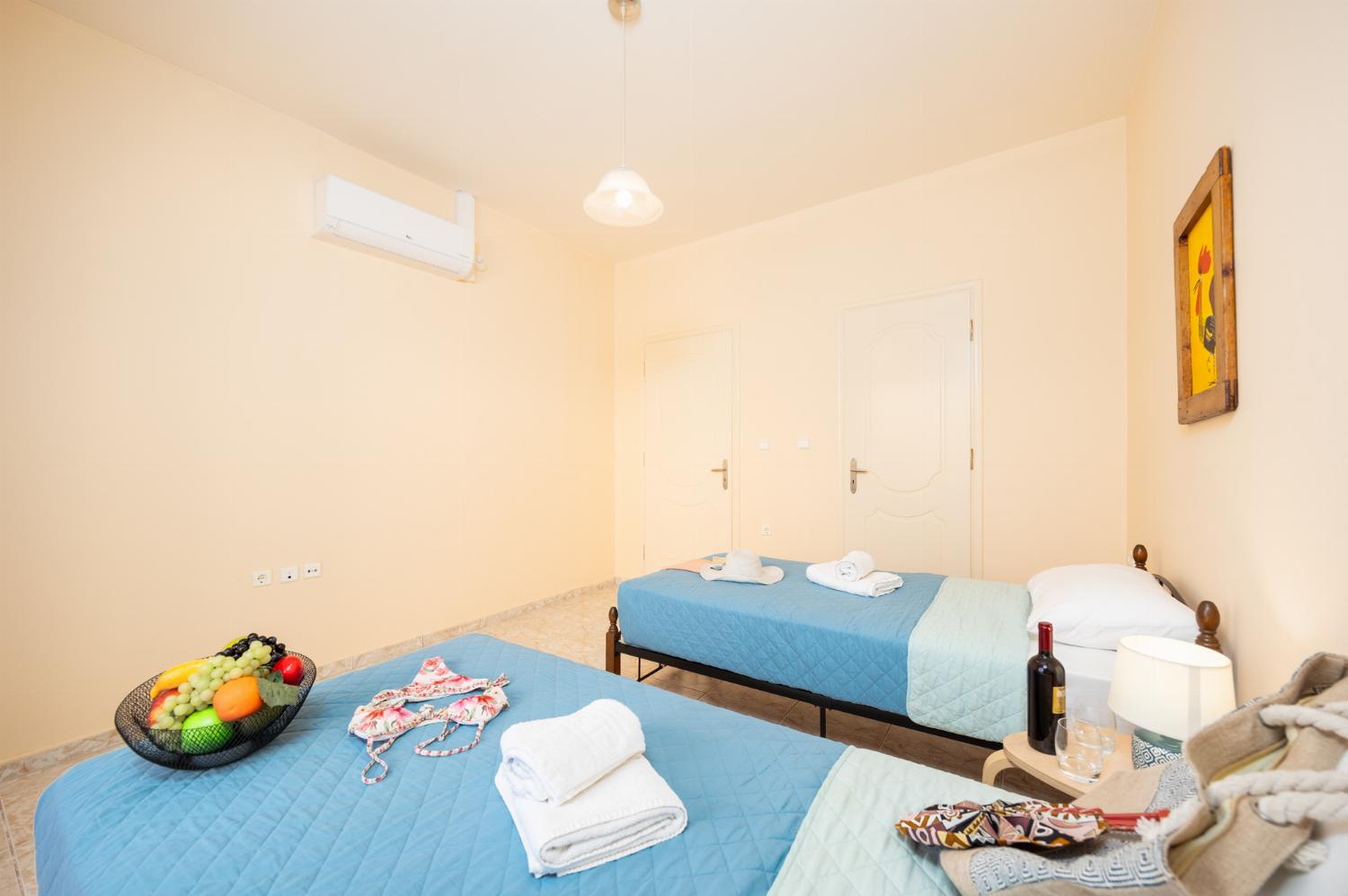 Twin bedroom with A/C