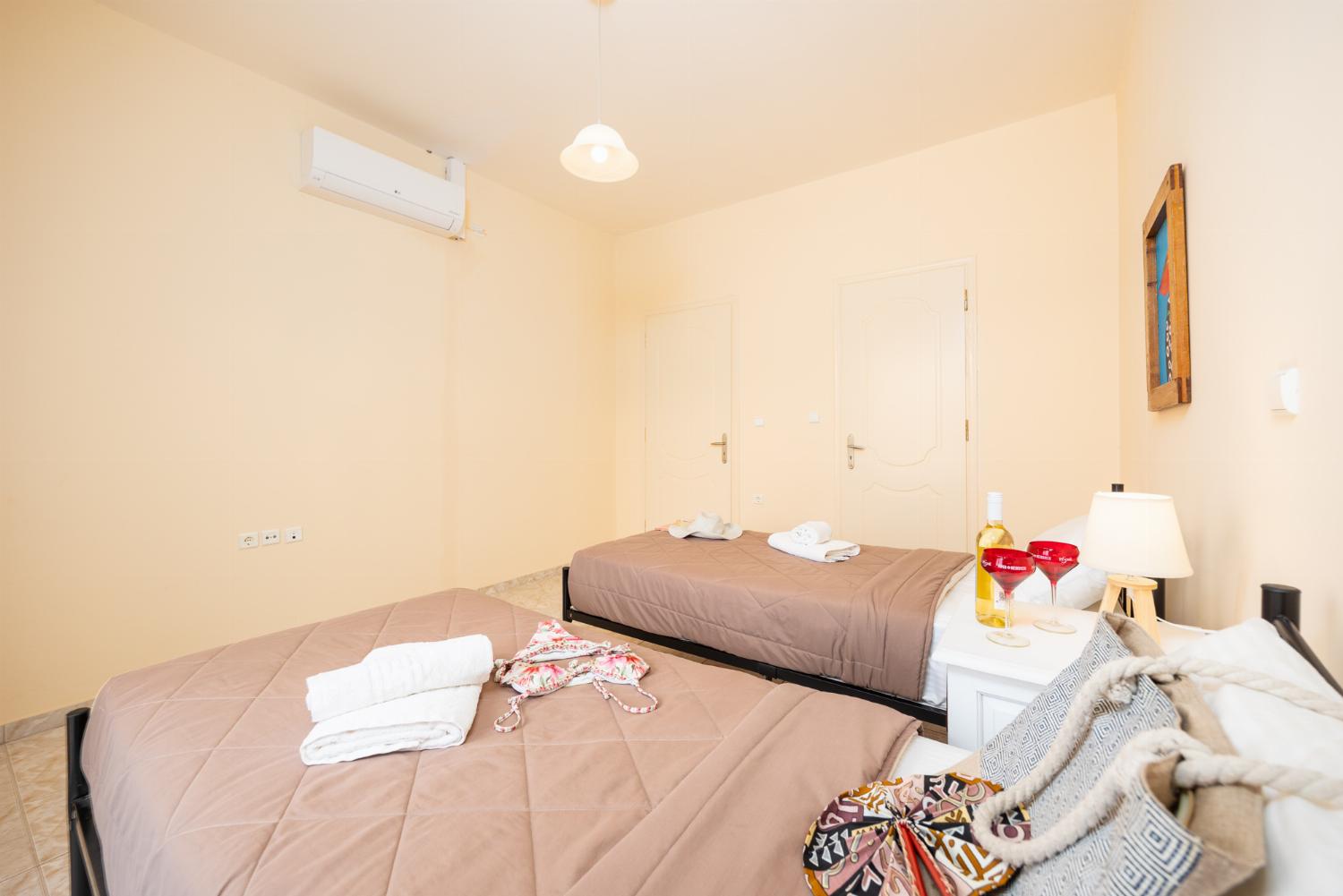 Twin bedroom with A/C