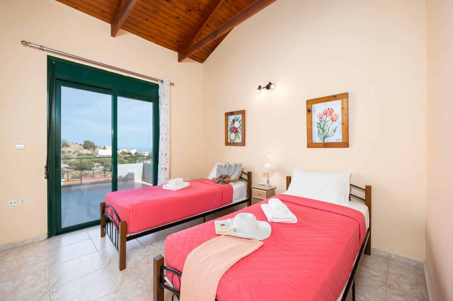 Twin bedroom with A/C