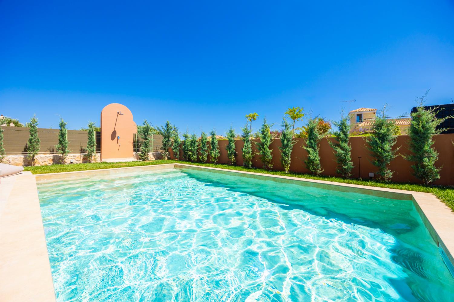 Private pool and terrace