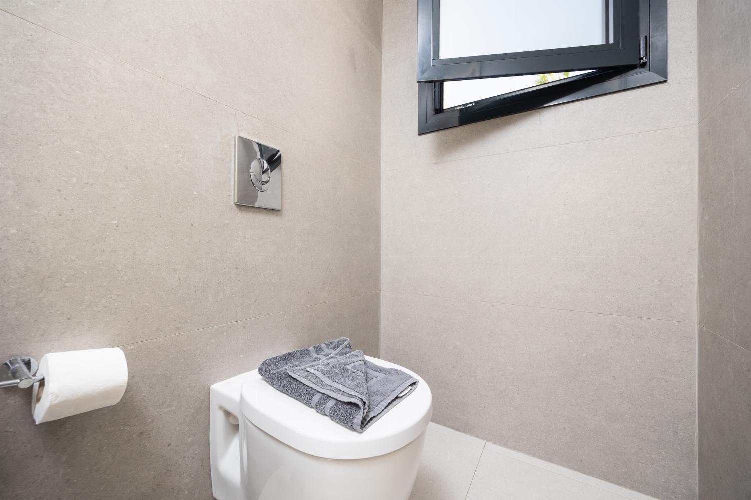 En suite bathroom with shower