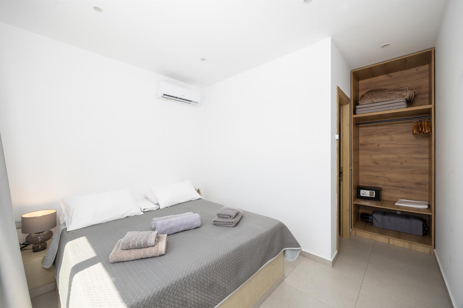 Double bedroom with en suite bathroom and A/C