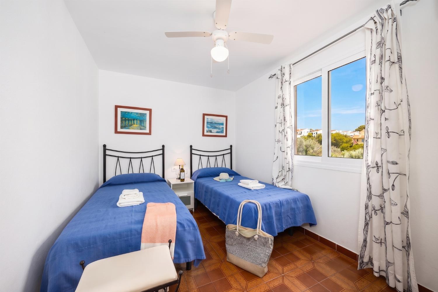 Twin bedroom with A/C