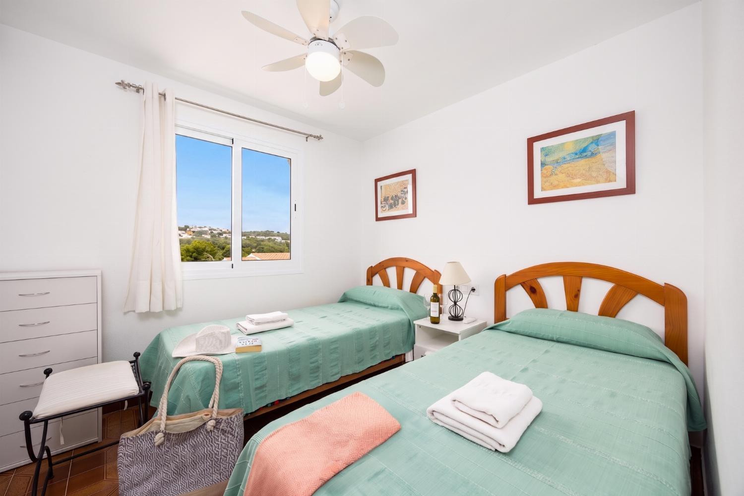 Twin bedroom with A/C