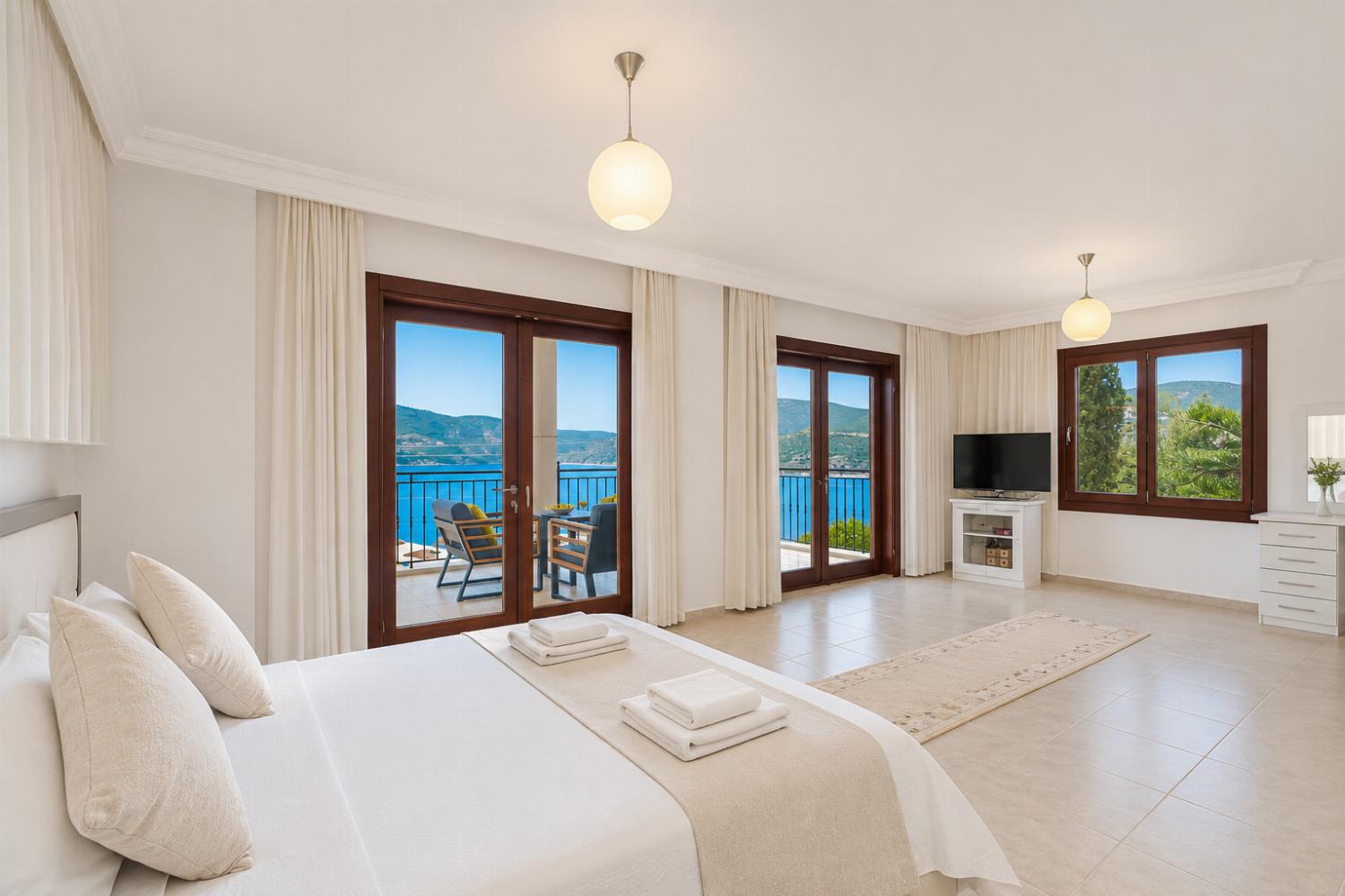 Double bedroom , en suite bathroom,  A/C, and sea views