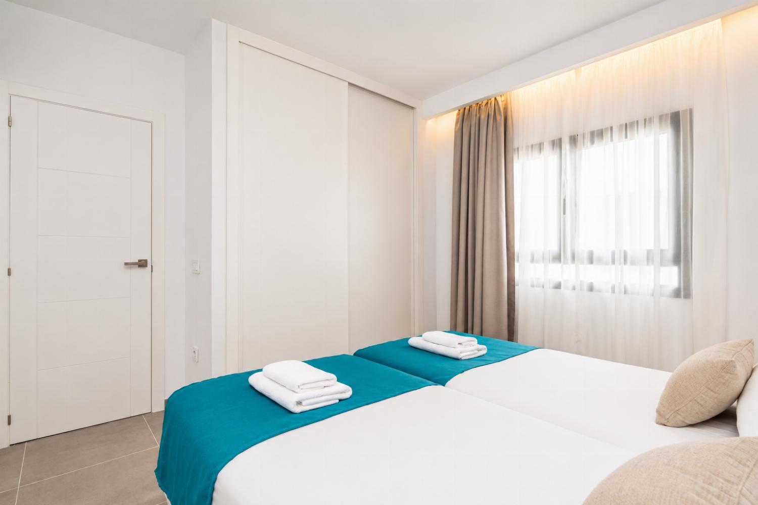 Twin bedroom with A/C