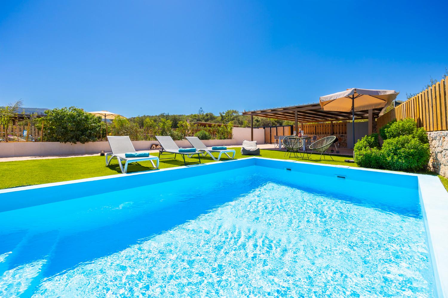 Private pool and terrace