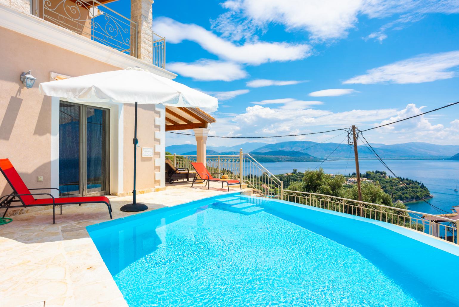 Beautiful villa with private infinity pool and terrace with sea views