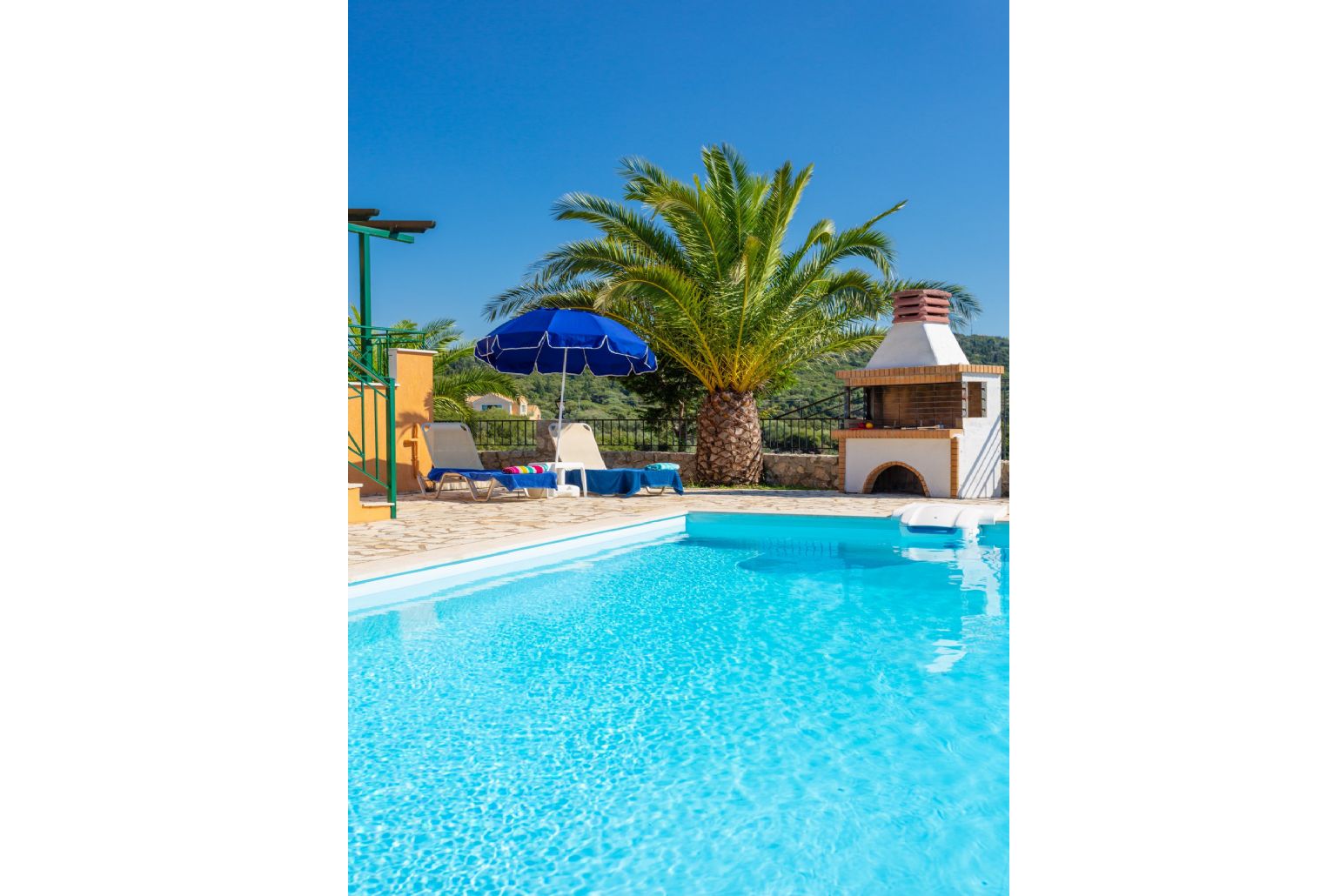 Private pool and terrace