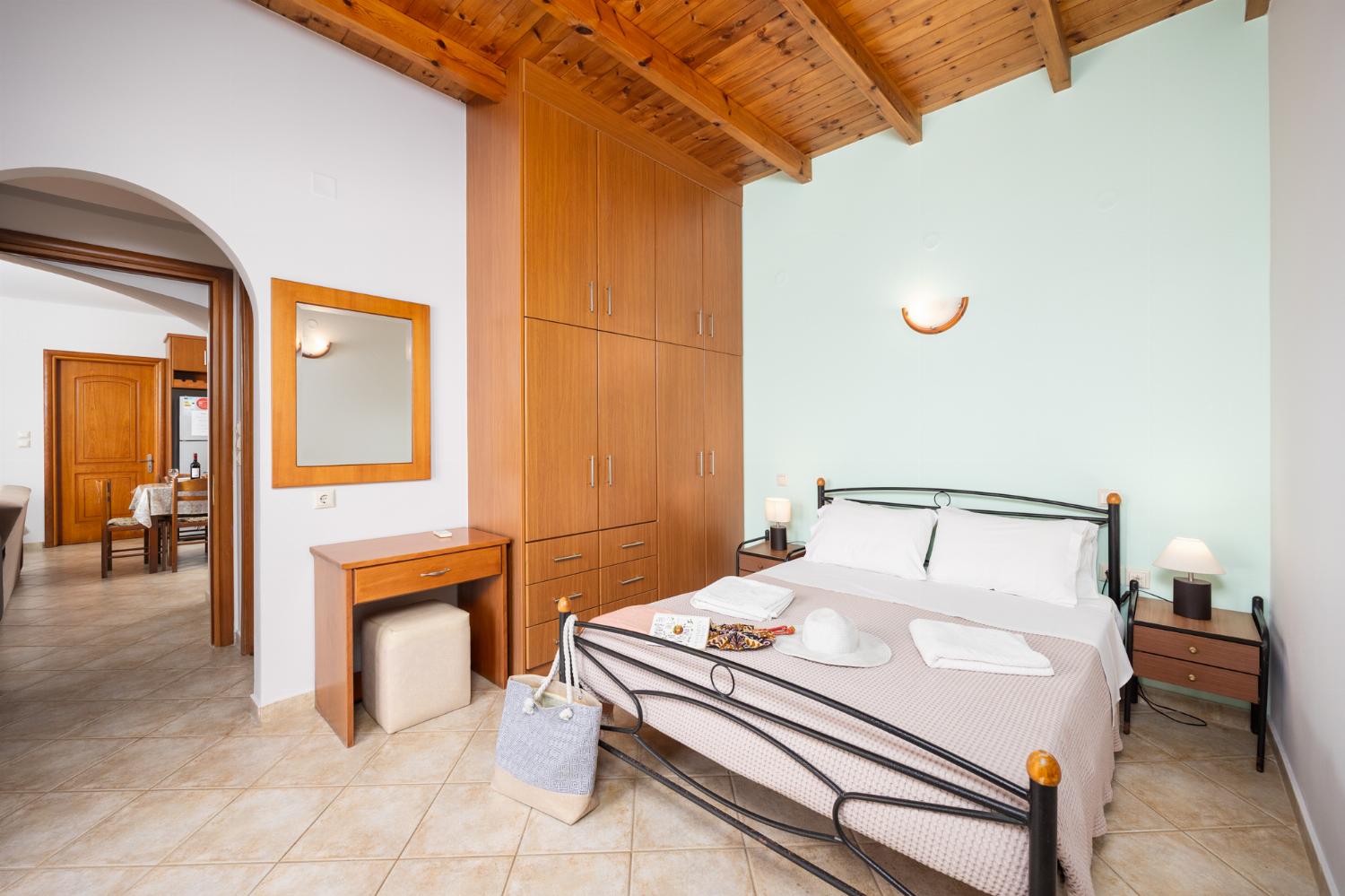 Double bedroom with en suite bathroom and A/C