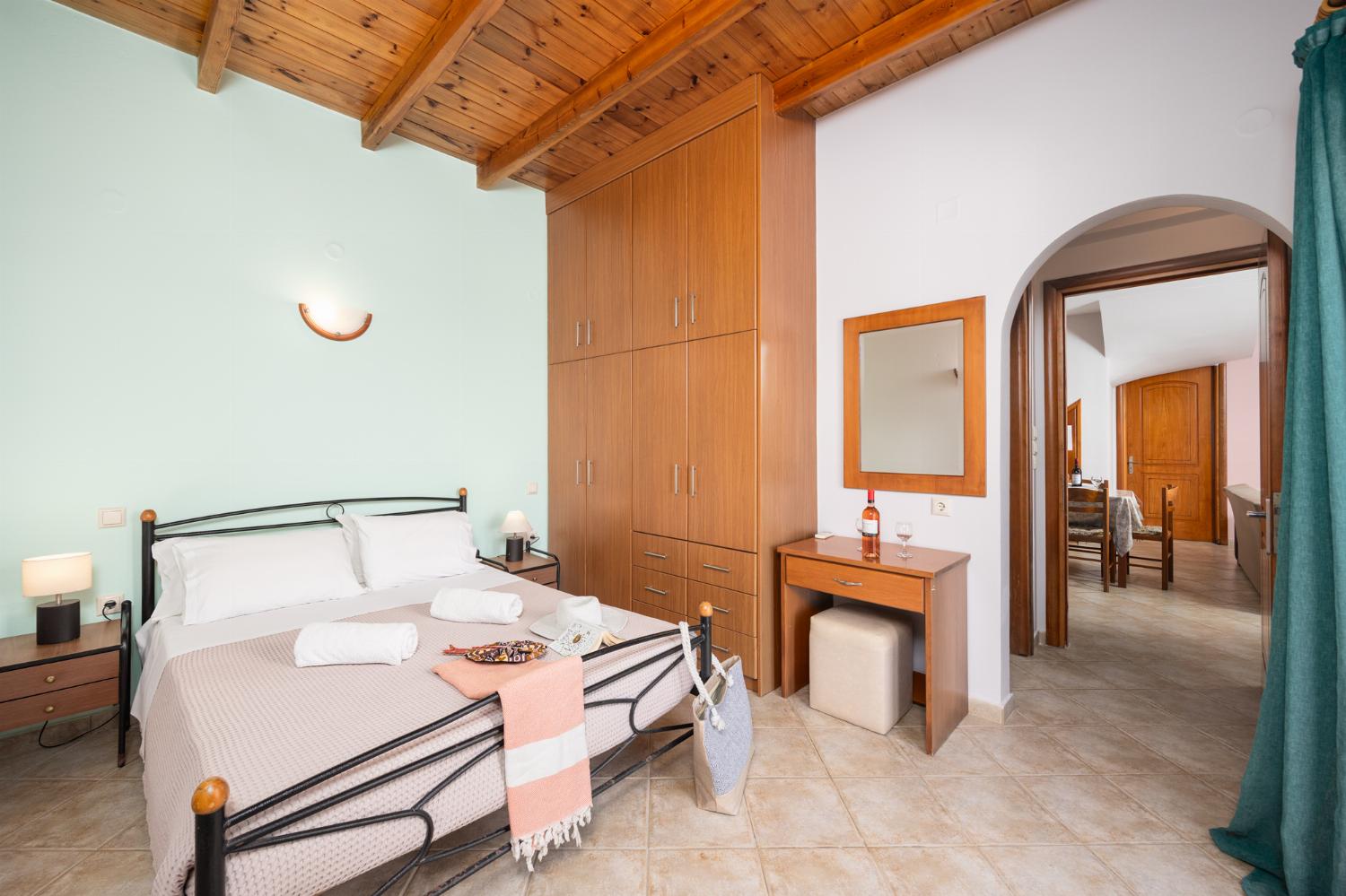 Double bedroom with en suite bathroom and A/C