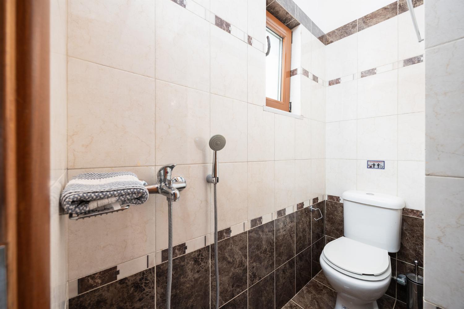 En suite bathroom with shower