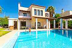 Ekklisies Dio is part of 4369