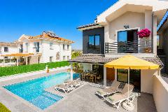 Villa Exclusive Paradise 3 is part of 4345